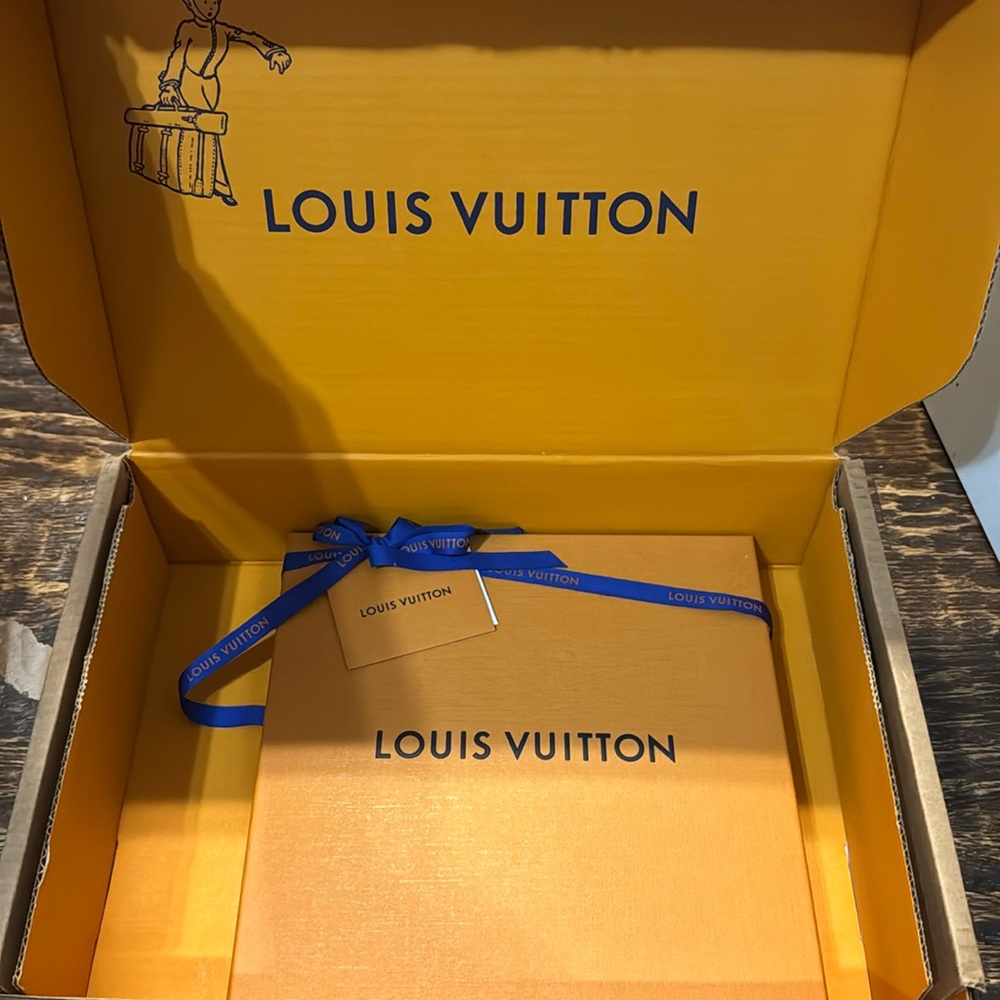 Authentic Louis Vuitton Packaging - Scarf Box